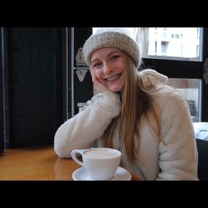 Meet your Posher, Makayla